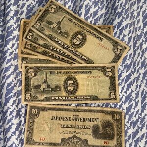Japanese Government WWII Occupation Currency - Five and Ten Pesos (Green/Tan)